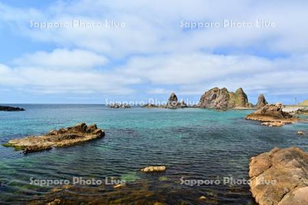 神威脇の海と屏風立岩