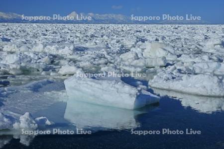 野付半島から流氷と知床連峰・世界遺産