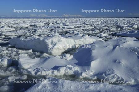 野付半島から流氷と知床連峰・世界遺産