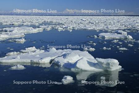 野付半島から流氷と知床連峰・世界遺産