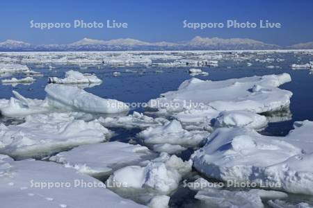 野付半島から流氷と知床連峰・世界遺産