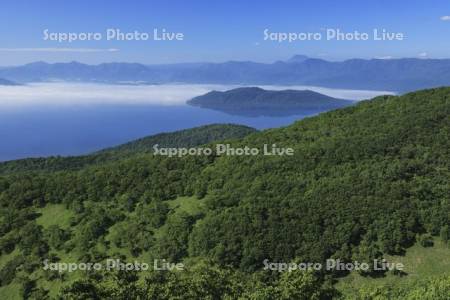 藻琴山の小清水高原から屈斜路湖
