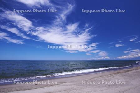 オホーツク海と知床連峰