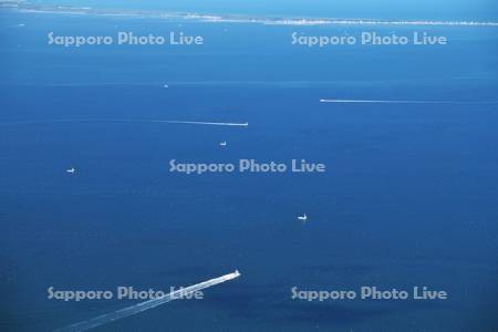 サロマ湖と漁船