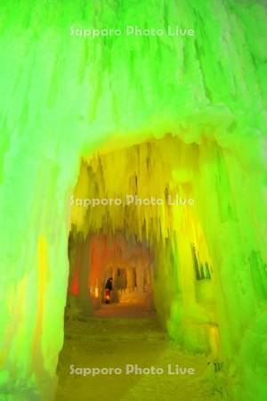 層雲峡温泉氷瀑まつり　ライトアップ