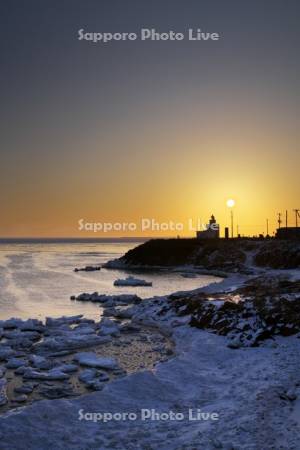 納沙布岬の日の出と流氷と北方領土
