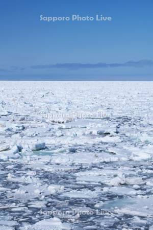 能取岬の流氷とオホーツク海