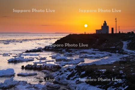 納沙布岬の日の出と流氷と北方領土
