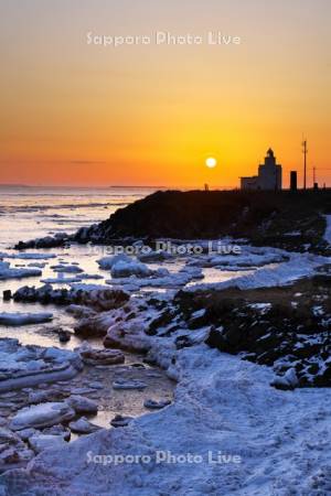 納沙布岬の日の出と流氷と北方領土