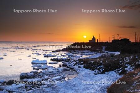 納沙布岬の日の出と流氷と北方領土