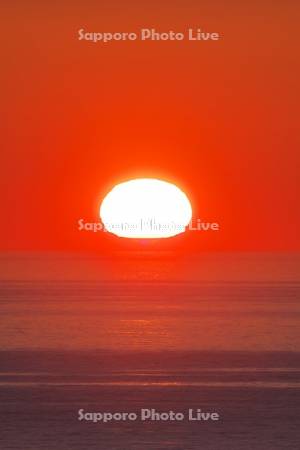 襟裳岬の日の出と太平洋