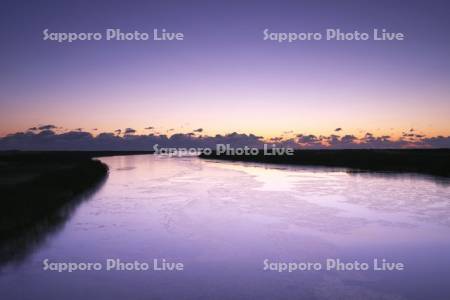 十勝川の朝