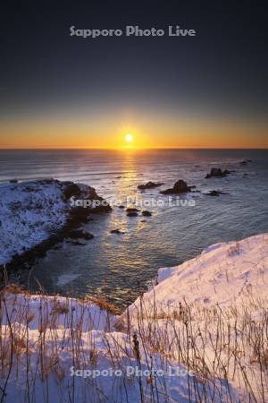 襟裳岬の日の出と太平洋