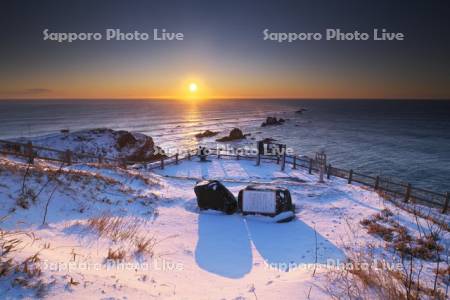 襟裳岬の日の出と太平洋