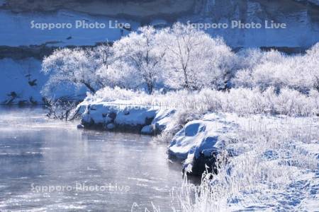 釧路川と樹氷
