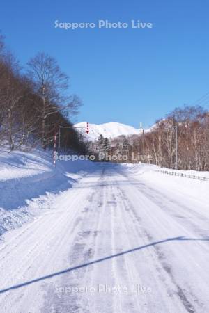 斜里岳と道（国道244）