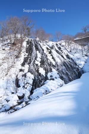 オシンコシンの滝
