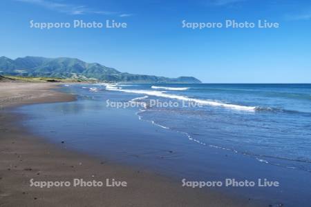 百人浜と太平洋と日高山脈