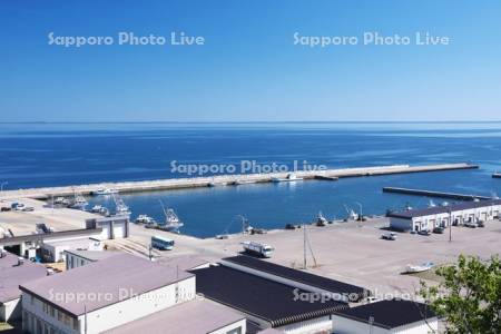 富武士漁港とサロマ湖