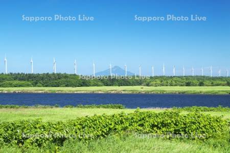 利尻島と天塩川とオトンルイ風力発電