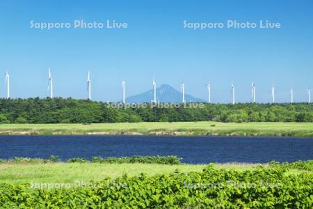 利尻島と天塩川とオトンルイ風力発電