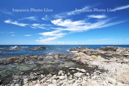 黄金岬と日本海