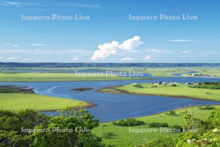 霧多布湿原と一番川