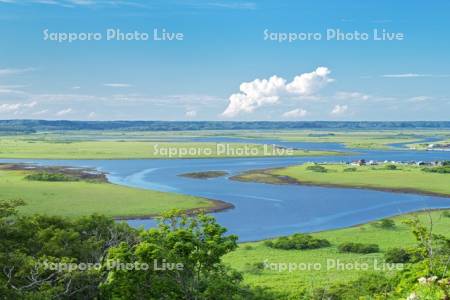 霧多布湿原と一番川