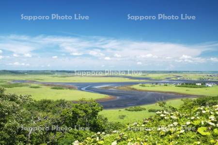 霧多布湿原と一番川
