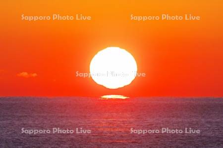日の出と太平洋