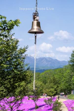 芝ざくら滝上公園幸せの鐘