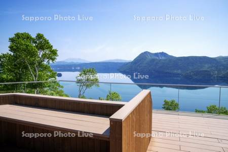 摩周湖と摩周湖カムイテラス