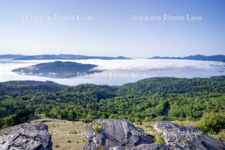 美幌峠より雲海の屈斜路湖