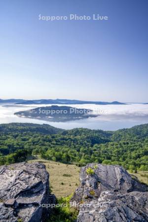 美幌峠より雲海の屈斜路湖