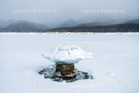 糠平湖のキノコ氷