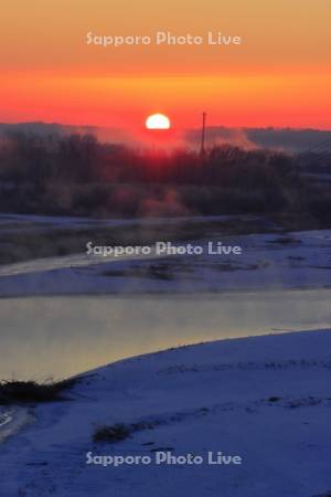 十勝大橋と朝日
