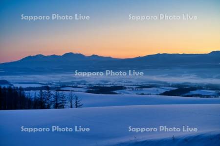 夜明けの千望峠