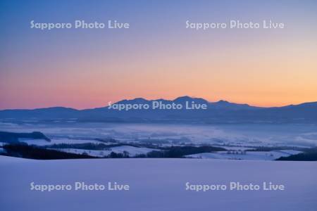 夜明けの千望峠