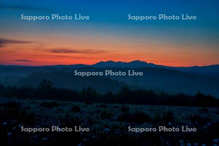 朝焼けと大雪山