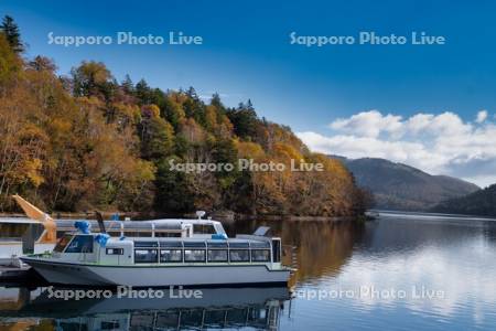 然別湖　遊覧船