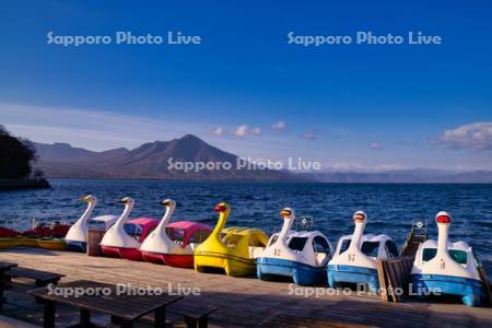 支笏湖湖畔園地と風不死岳