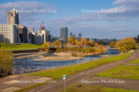 幌平橋より豊平川