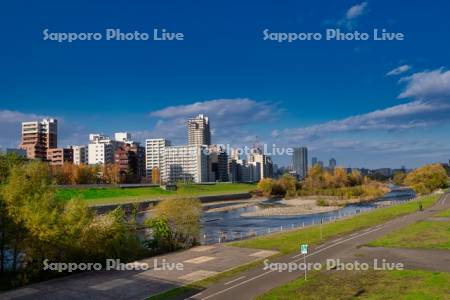 幌平橋より豊平川