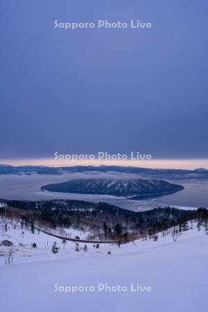 美幌峠から屈斜路湖　黎明