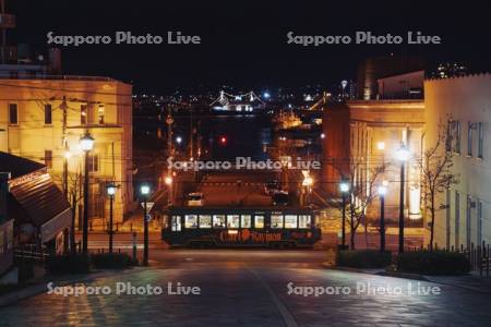八幡坂と函館市電