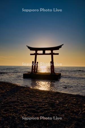 金比羅神社と夕日