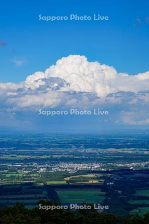 日勝峠展望台より十勝平野