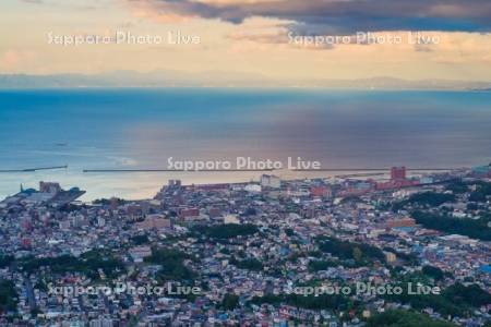 天狗山より市街展望　防波堤
