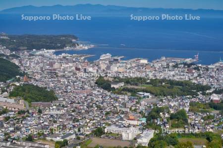 天狗山より市街展望　防波堤