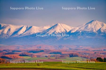深山峠より十勝岳連峰